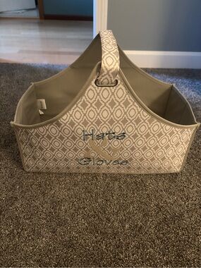 Thirty One- Patterned Fabric Hat & Glove Organizer - Neutral Beige